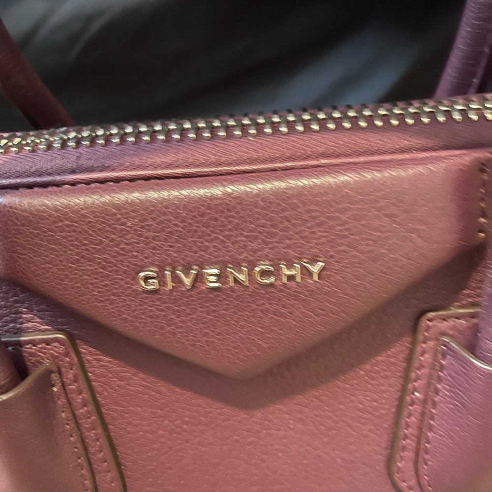 Givenchy Small Antigona Bag - Picture 2 of 11